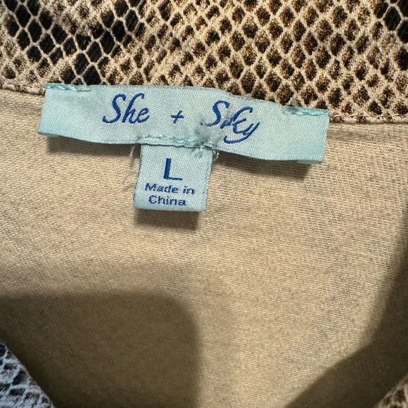 She + Sky Snakeskin Print Raw Hem Jacket Raw Hem Sz L - Picture 6 of 11